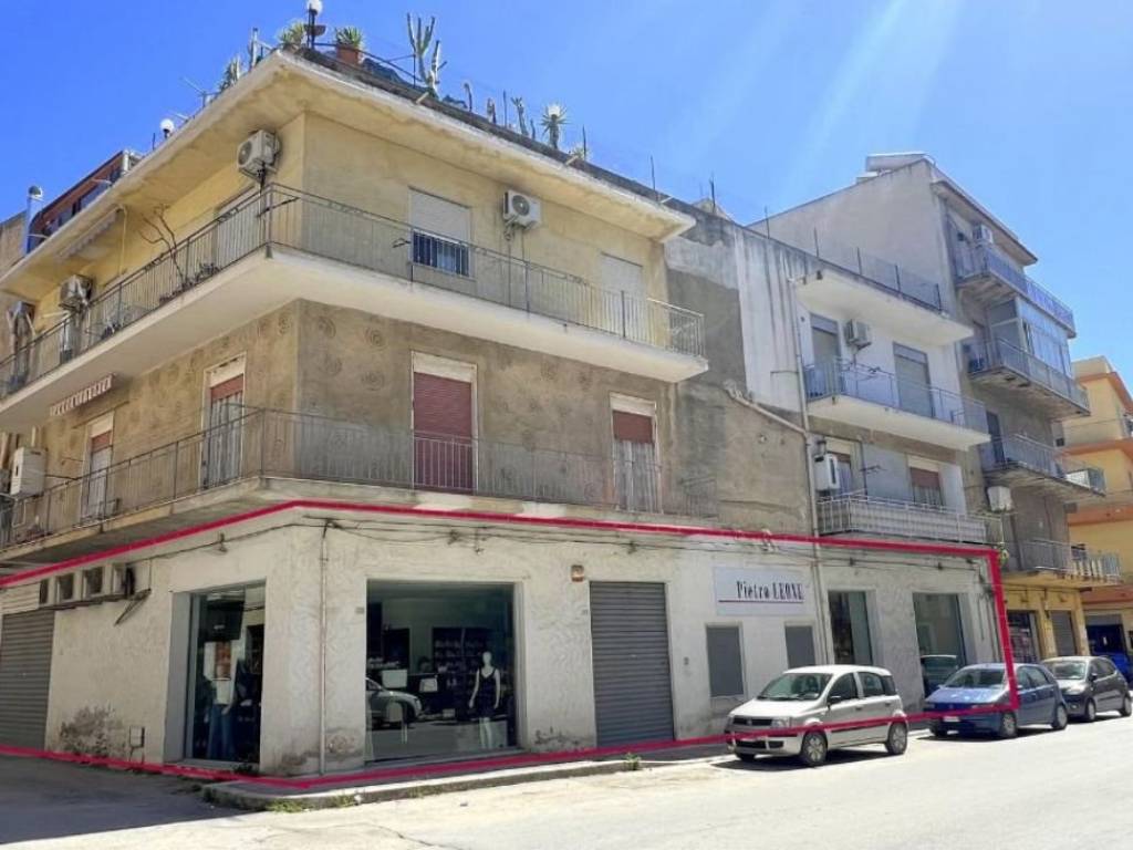 Locale commerciale via a. de gasperi, 28, centro, sciacca