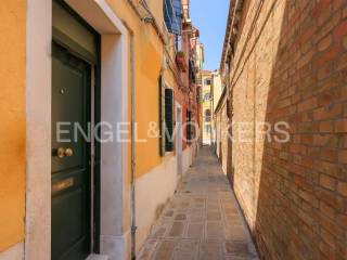 4-room flat Fondamenta de Cannaregio, Guglie - San Leonardo, Venice