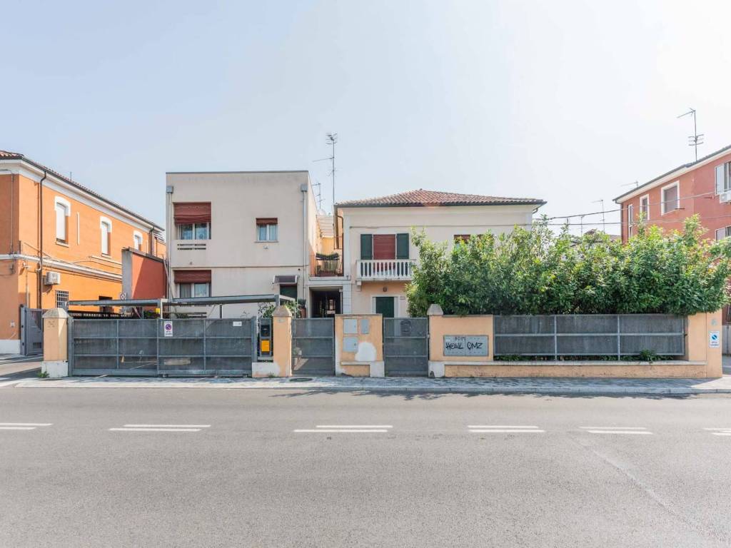 Villa a schiera via darsena 82, san paolo, ferrara