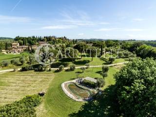 Casale in Mattoni a Siena con Piscina e Terreno, T