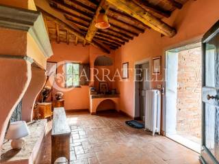 Casale in Mattoni a Siena con Piscina e Terreno, T