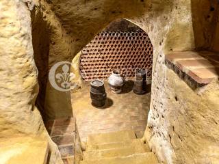 Casale in Mattoni a Siena con Piscina e Terreno, T