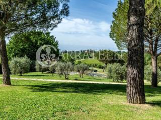 Casale in Mattoni a Siena con Piscina e Terreno, T