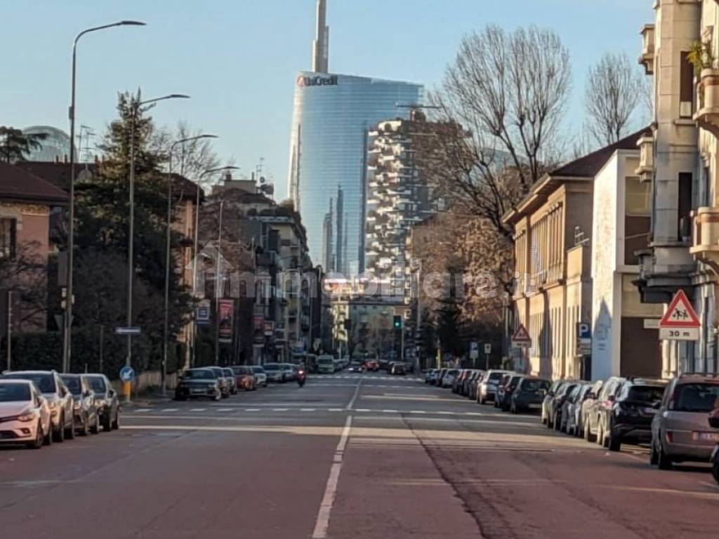 Piazza Gae Aulenti a 10 minuti