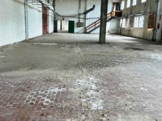 INTERNO