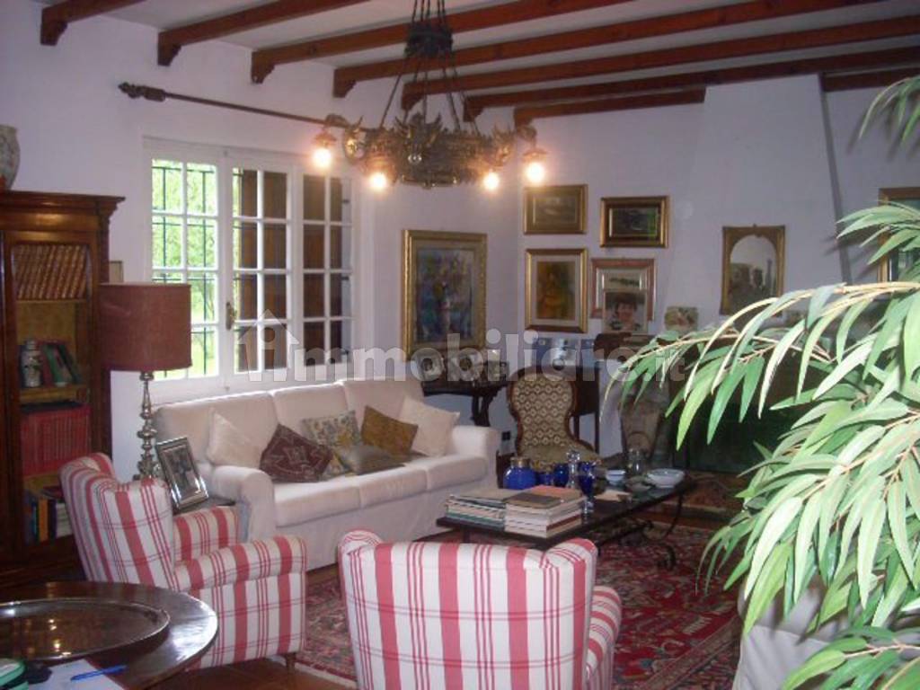 Salone