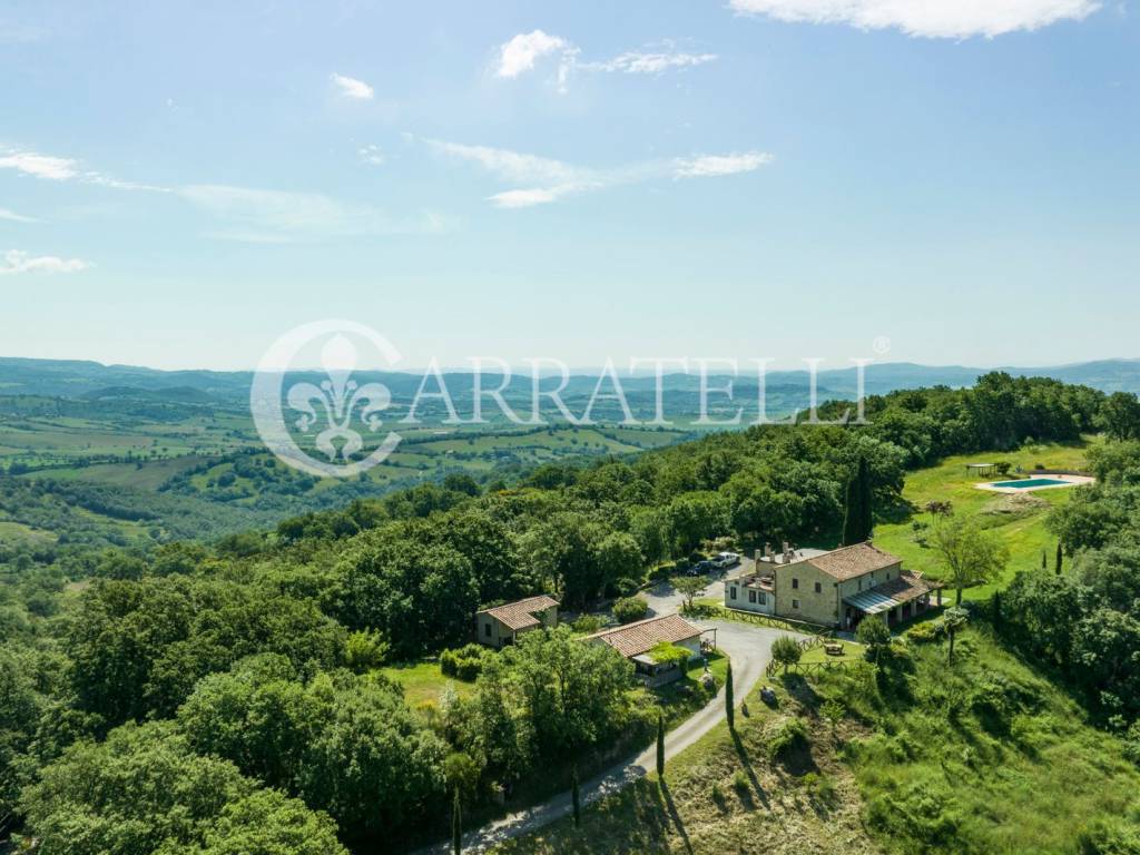 Azienda agricola con riserva di caccia in Maremma