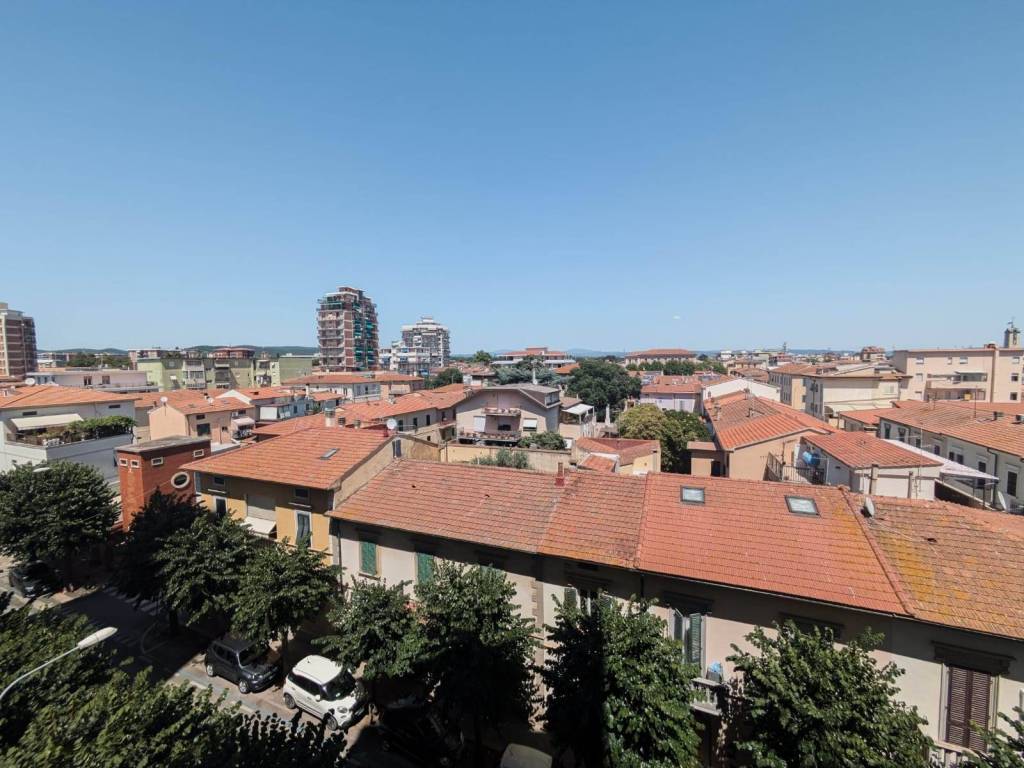 Trilocale via cristoforo colombo 11, centro, follonica