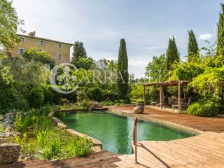 Casale con piscina e terreno a Montepulciano