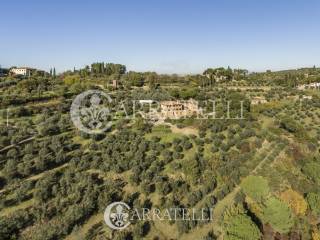 Casale panoramico con annessi a Trequanda