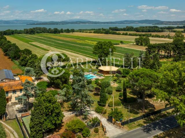 Lago Trasimeno residence con villa e piscina