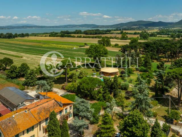 Lago Trasimeno residence con villa e piscina