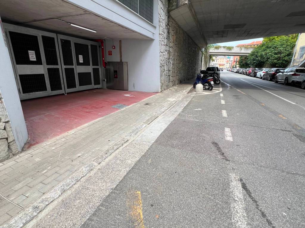 Garage - box via carlo nocelli, centro, varazze