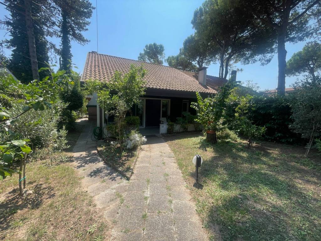 Villa bifamiliare via raggio della lanterna 5, centro, lignano sabbiadoro