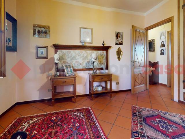 Lucca-Via-Bastia-126-Bedroom (3).jpg