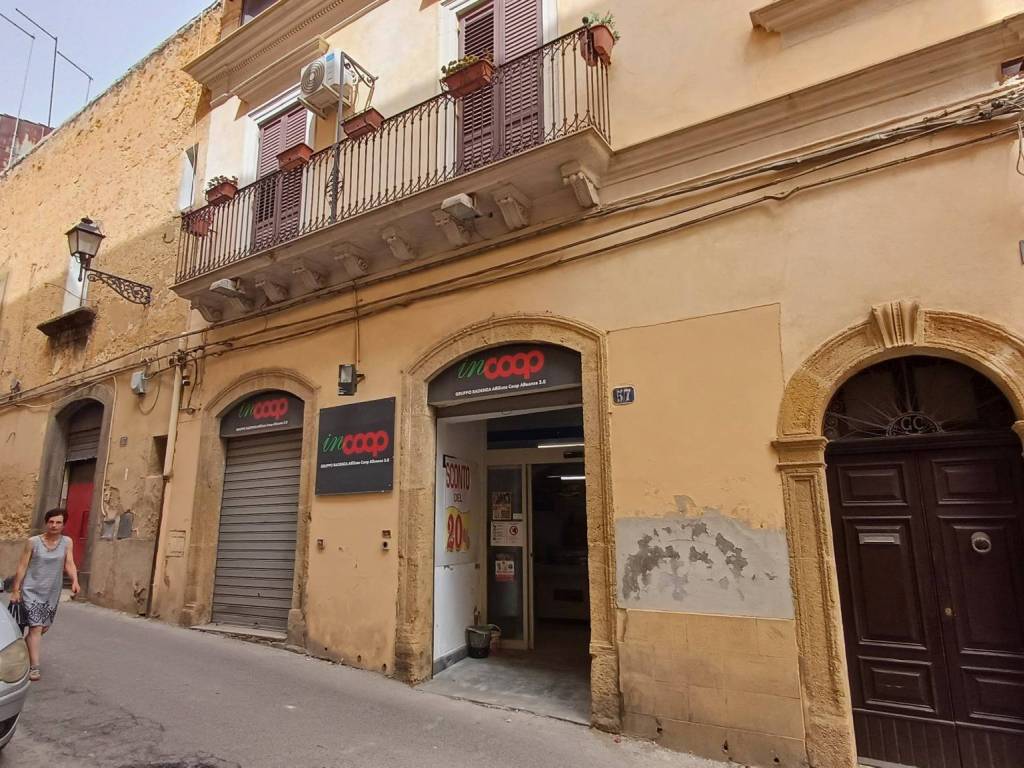 Locale commerciale via san giovanni bosco 57, centro, caltagirone