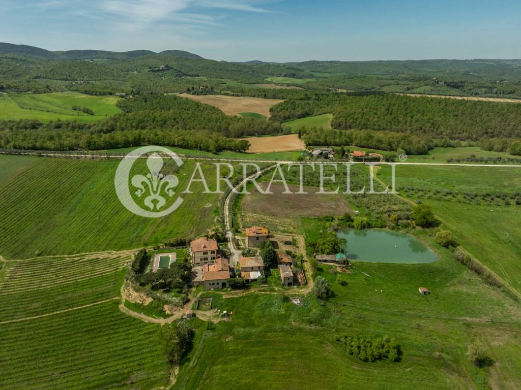 Agriturismo con piscina a Torrita di Siena