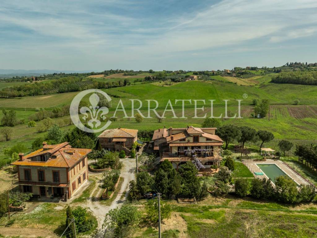 Agriturismo con piscina a Torrita di Siena