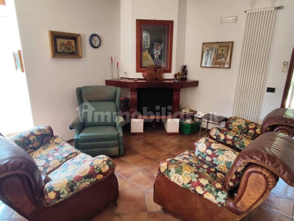 Salone