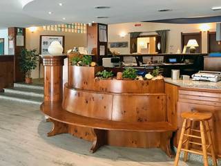 Solaris_Cesana_reception.jpg