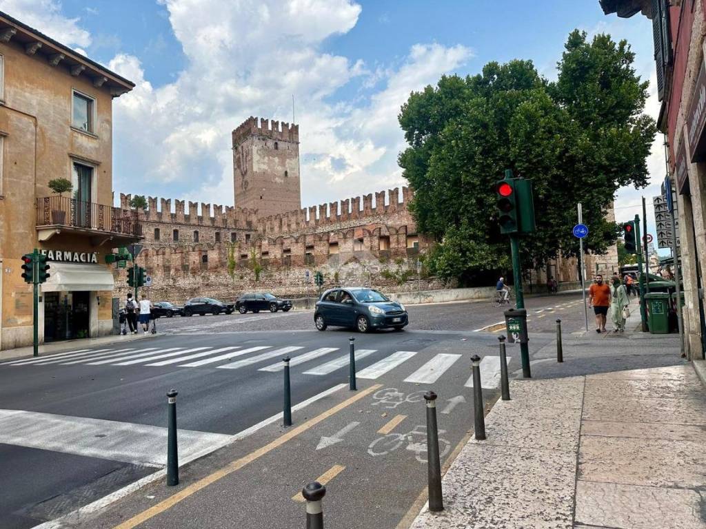 Locale commerciale stradone porta palio 1, valverde, verona