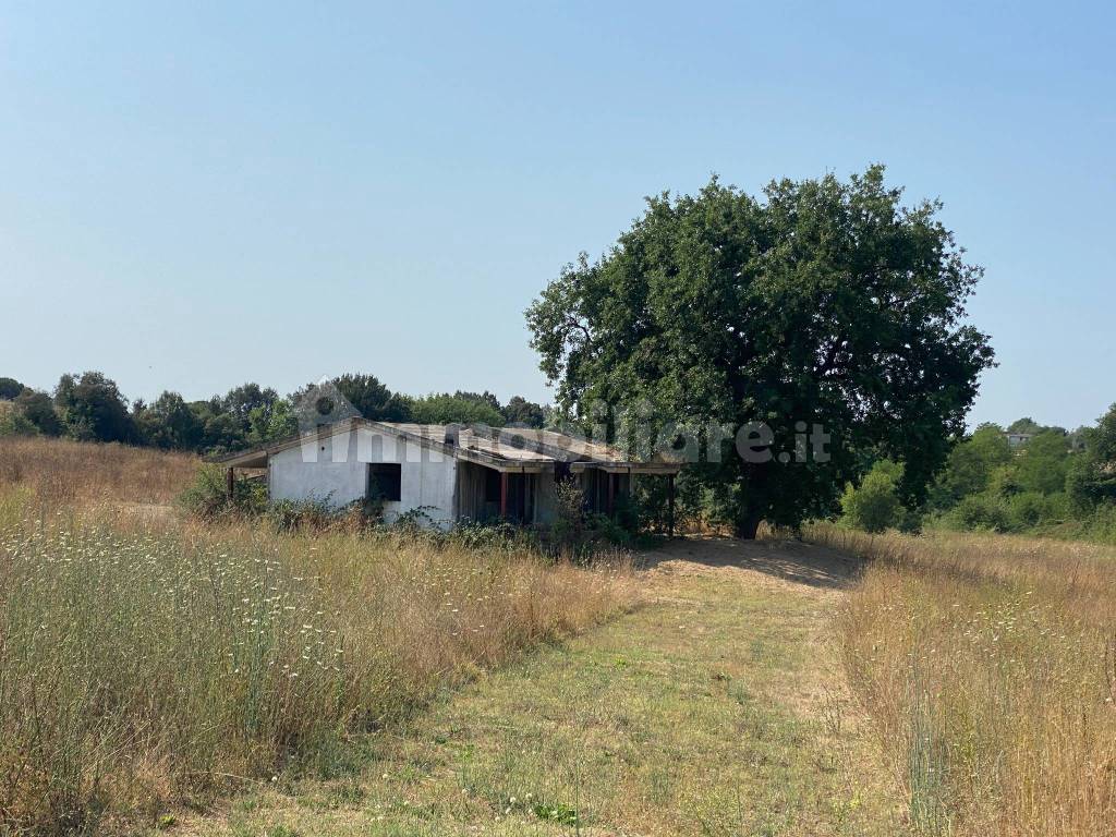 Rystigo Vendita Rustico in via di Santa Cornelia Roma. Da ristrutturare, 85 m² ...