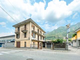 palazzina vendita crusinallo esterno2 wmk 0