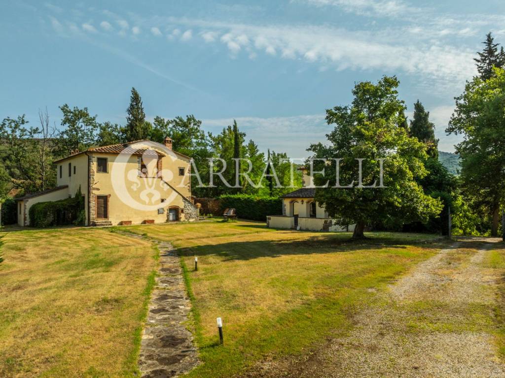 Casale con piscina e dépendance a Civitella