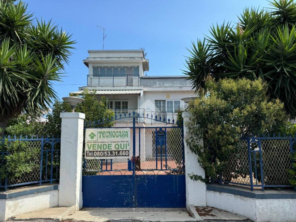 Villa unifamiliare via nazionale 7, palese, bari