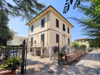 Esterno: lati est e sud