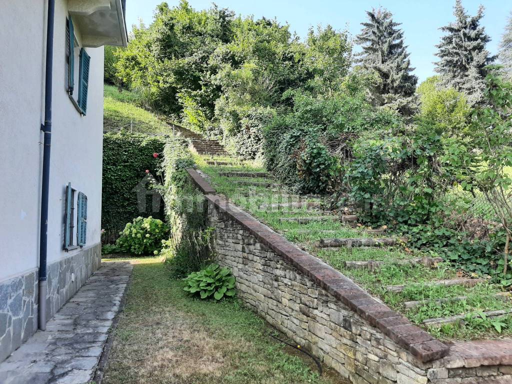 ESTERNO LATERALE