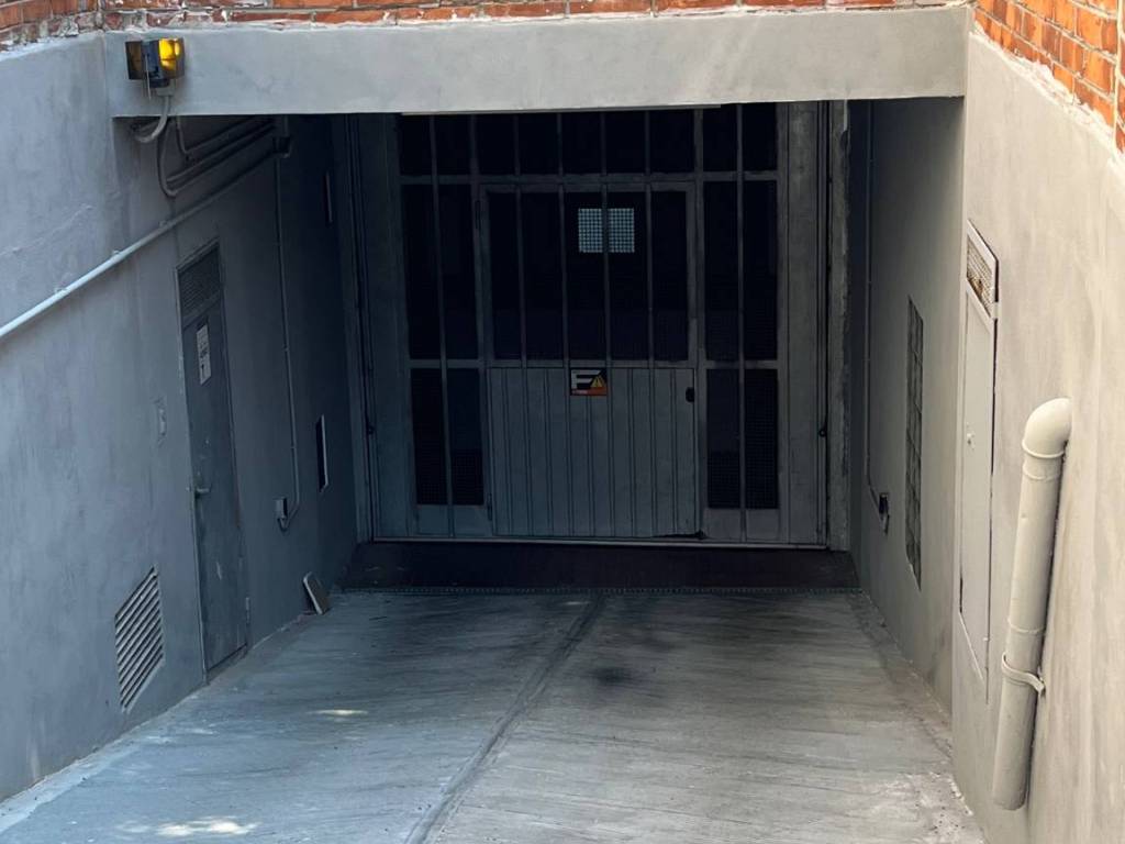 Garage - box via renato torreggiani 16, san lazzaro, san lazzaro di savena