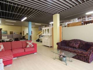 MAGAZZINO ATTUALMENTE SHOW ROOM DI MOBILI