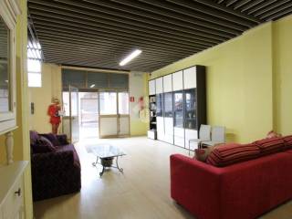 MAGAZZINO ATTUALMENTE SHOW ROOM DI MOBILI