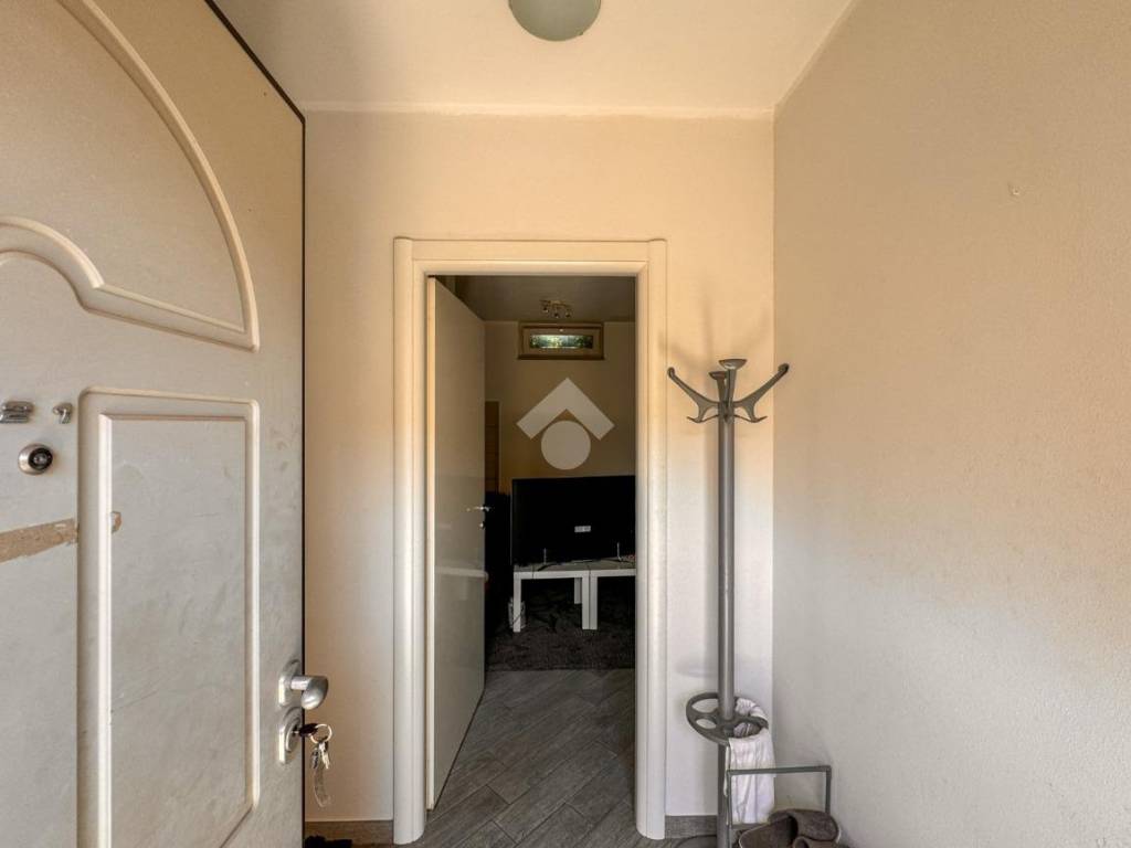 INTERNO