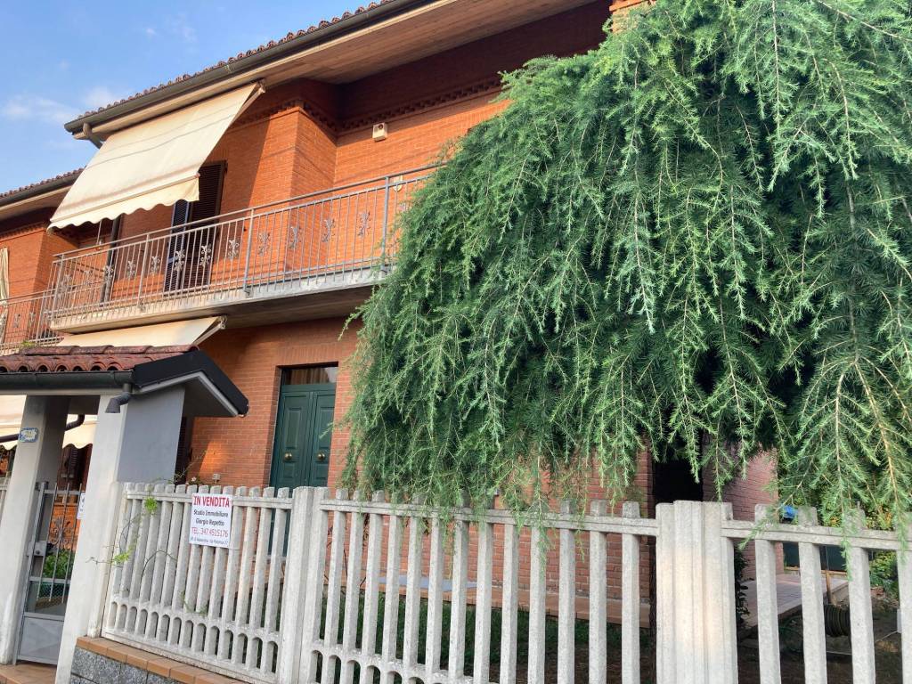 Villa a schiera via circonvallazione, litta parodi, alessandria