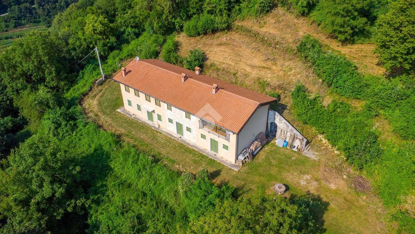 Casa indipendente in vendita a Badia Calavena