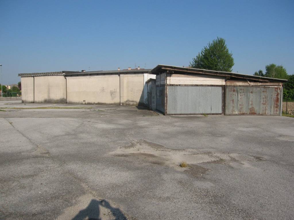 Capannone via euganea, selvazzano centro, selvazzano dentro