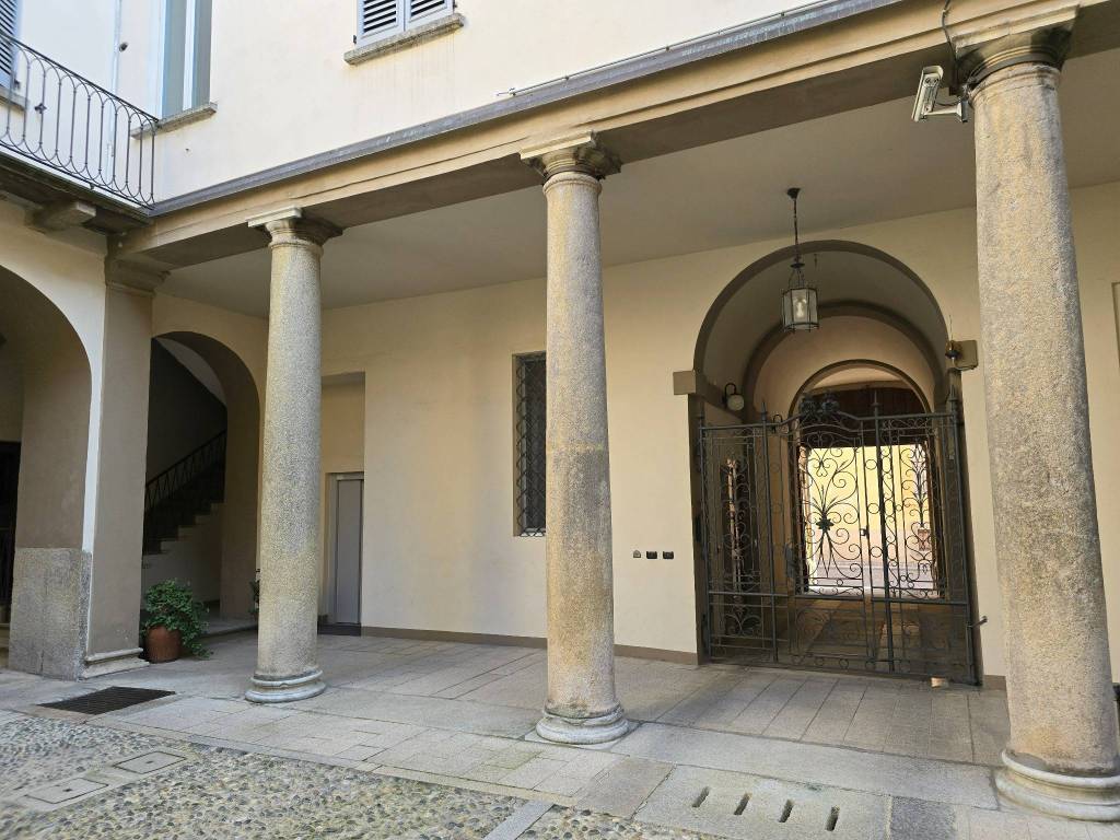 Trilocale corso giuseppe mazzini 12, centro storico, pavia