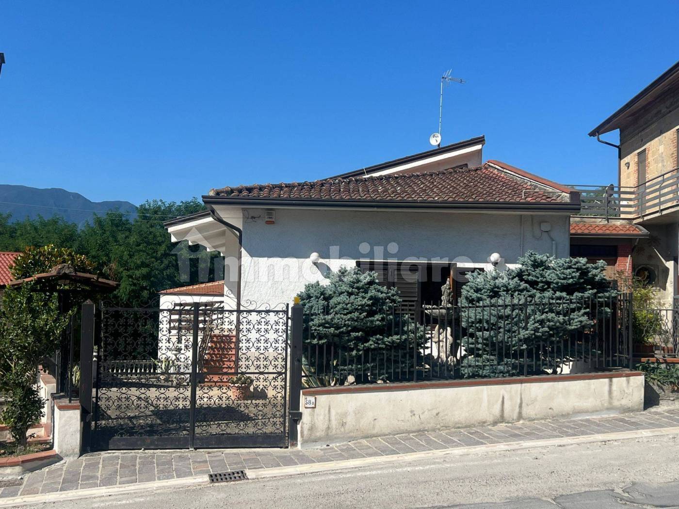 Villa in vendita a Ceppaloni