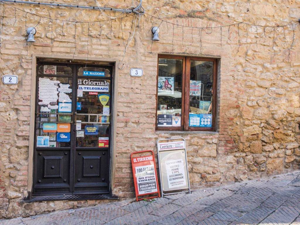 Tabaccheria piazza del popolo, casale marittimo