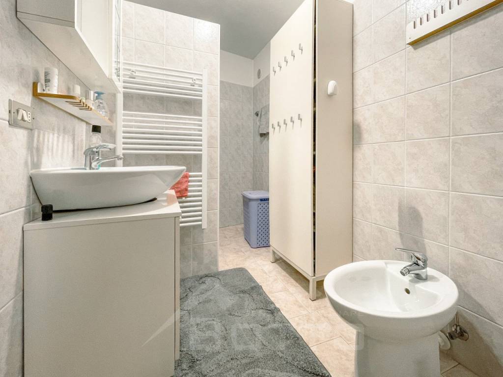 casa vendita alpe quaggione bagno wmk 0