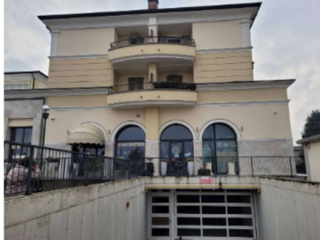 Negozio all'asta piazza falcone e borsellino   1, fiorano modenese