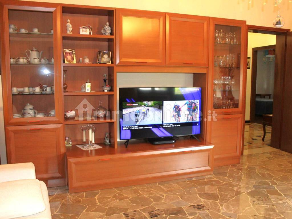 2 Cold Radiators Sale Two-family villa in via Monte Raut 12 Porcia. Good condition ...