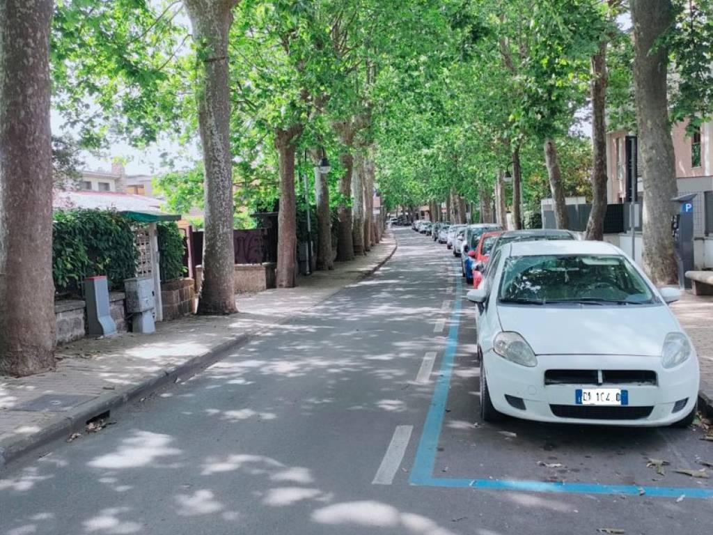 Posto auto - moto via guglielmo marconi , 28, centro, sutri