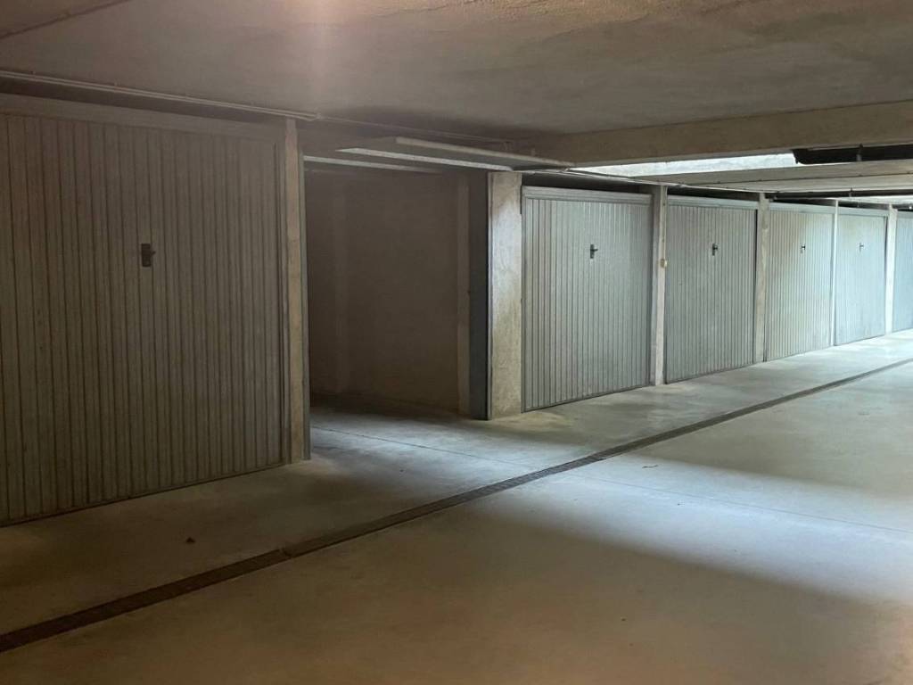 Garage - box via giovanni battista bodoni 63, centro, saluzzo