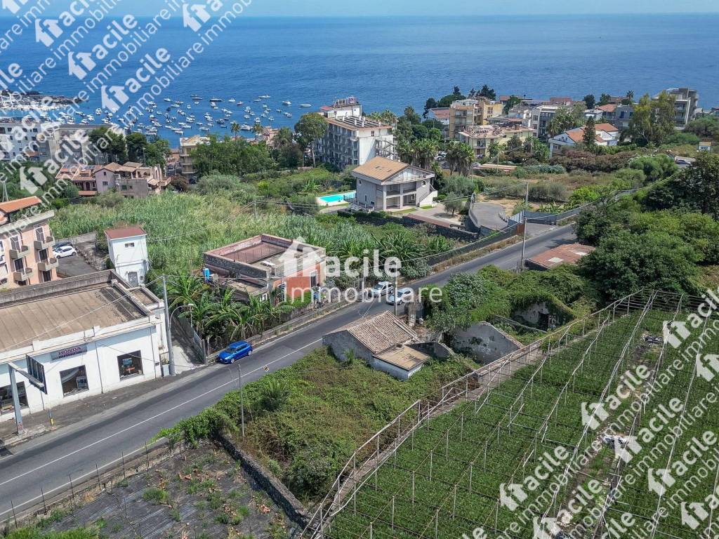 Terratetto unifamiliare strada statale orientale sicula, centro, aci castello