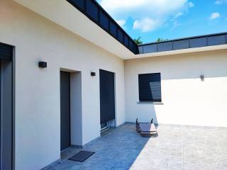 Nostra costruzione simile, per esempio