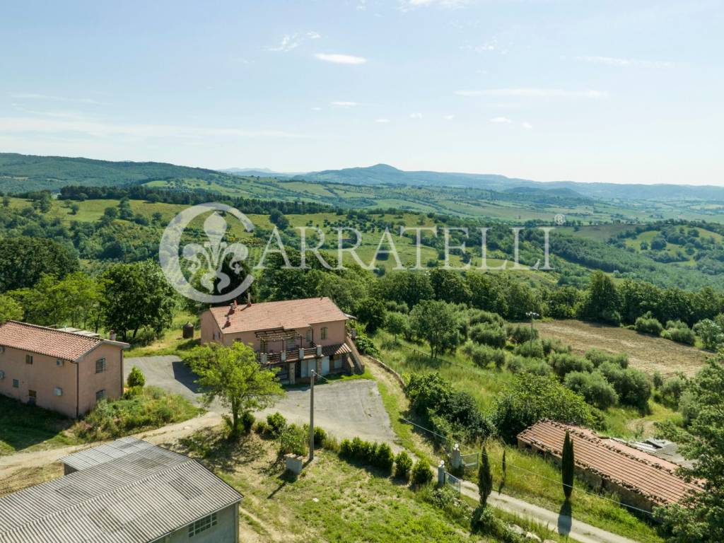 Azienda agricola con riserva di caccia in Maremma