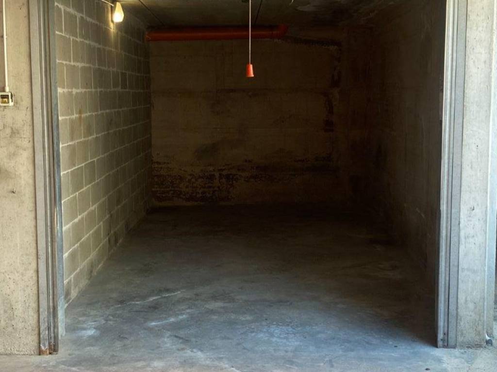 Garage - box corso langhe 29, corso langhe, moretta, corso cortemilia, alba